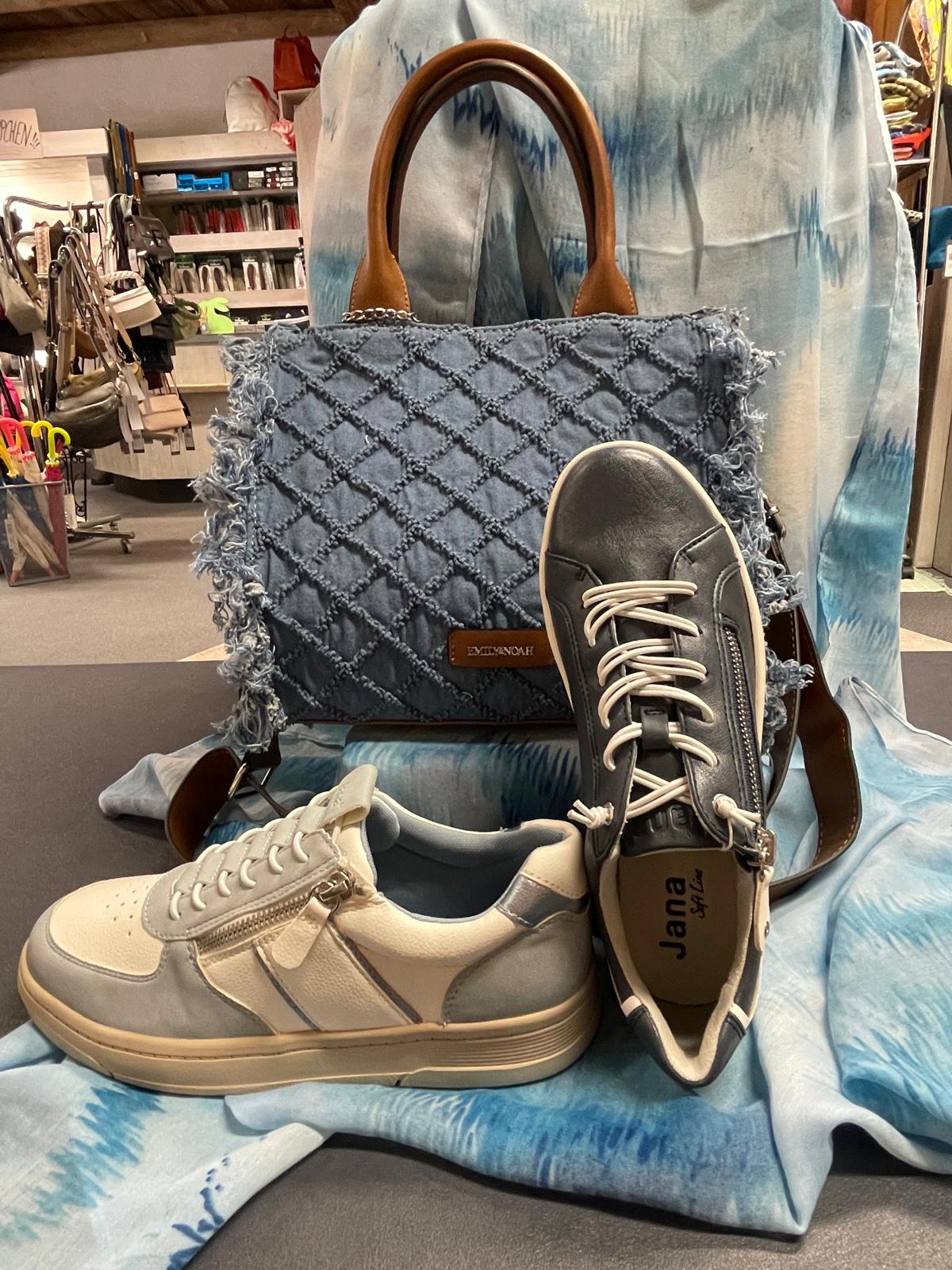Damenschuhe bei Schuhhaus Öfner in Zirl - Bild 3